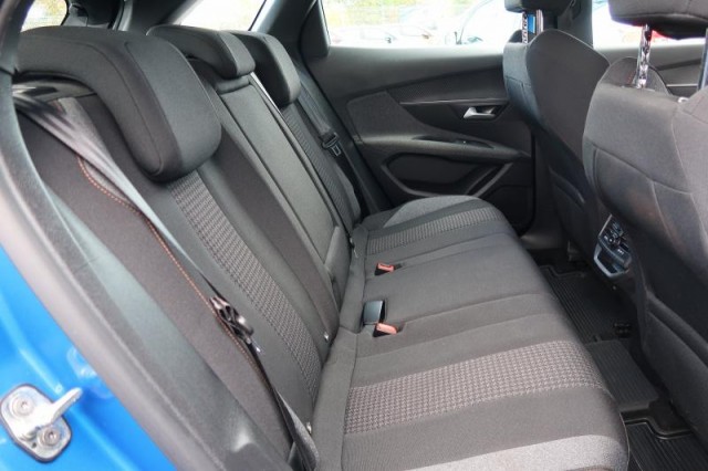 Peugeot 3008  1.2 PureTech 