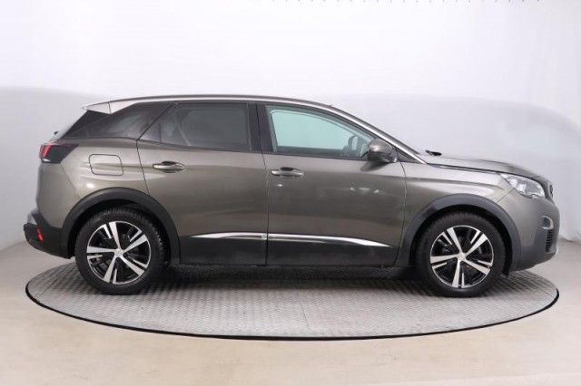 Peugeot 3008  1.2 PureTech 