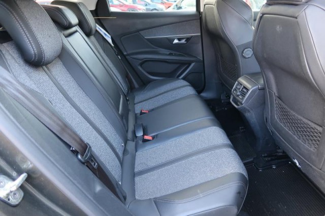 Peugeot 3008  1.2 PureTech 