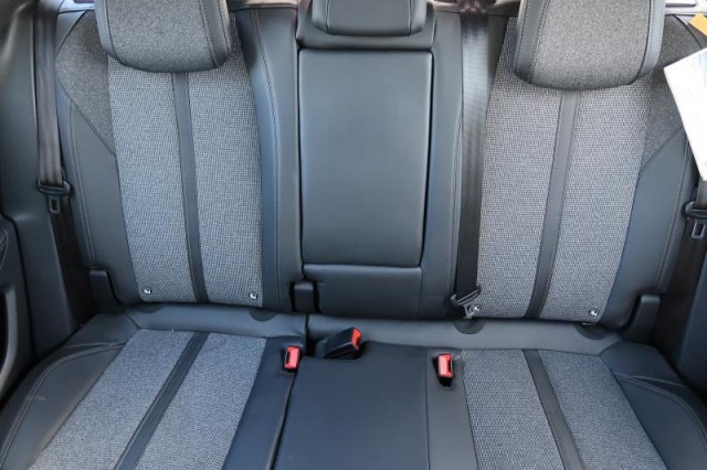 Peugeot 3008  1.2 PureTech 