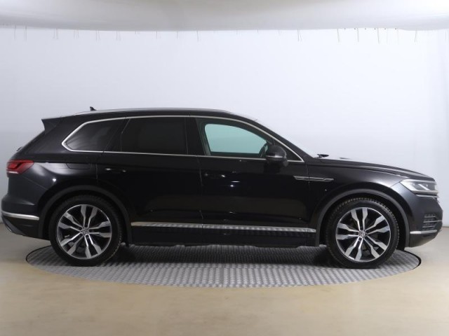Volkswagen Touareg  3.0 TDI 