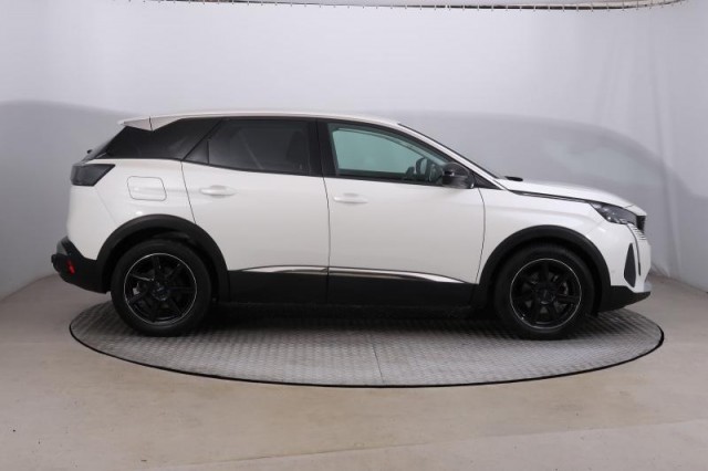 Peugeot 3008  1.5 BlueHDi 