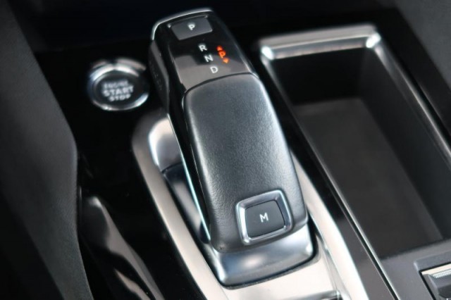 Peugeot 3008  1.5 BlueHDi 