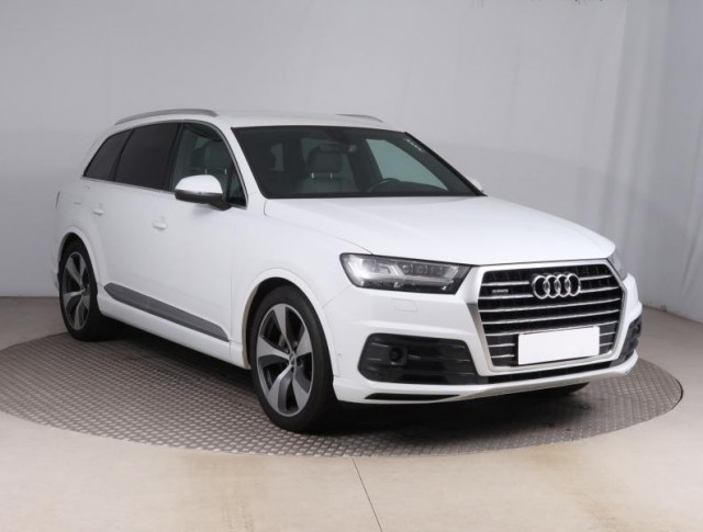 Audi Q7  3.0 TDI S-Line