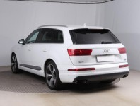 Audi Q7  3.0 TDI S-Line