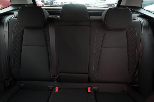 Škoda Karoq  1.5 TSI Ambition