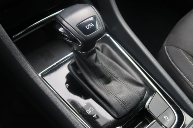 Škoda Karoq  1.5 TSI Ambition