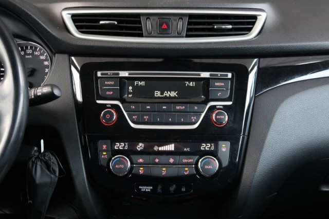 Nissan Qashqai  1.2 DIG-T 