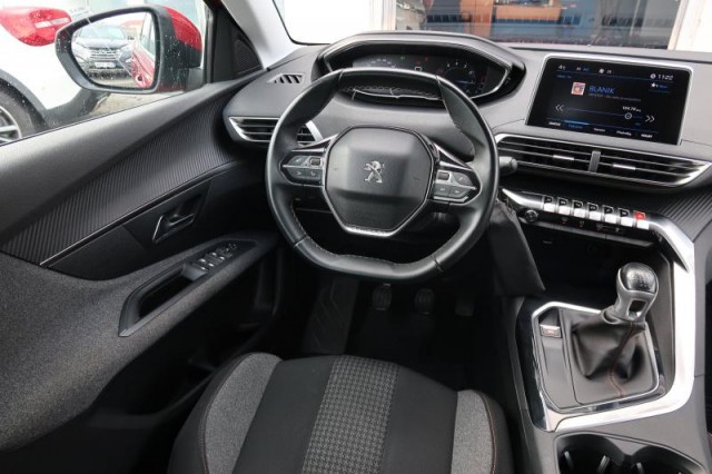 Peugeot 3008  1.2 PureTech Active