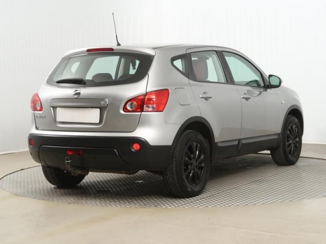 Nissan Qashqai  1.6 