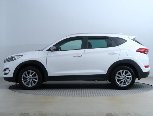 Hyundai Tucson  1.7 CRDi Trikolor