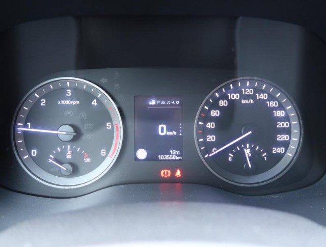 Hyundai Tucson  1.7 CRDi Trikolor