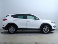 Hyundai Tucson  1.7 CRDi Trikolor