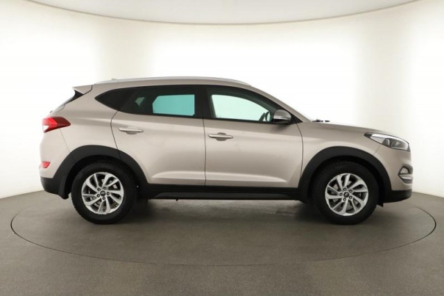 Hyundai Tucson  1.7 CRDi 