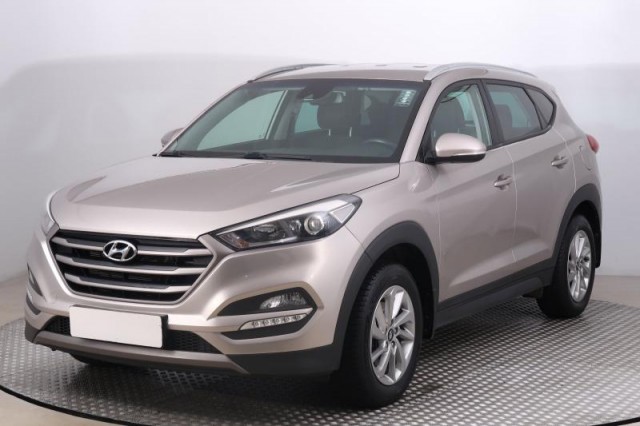 Hyundai Tucson  1.7 CRDi Trikolor