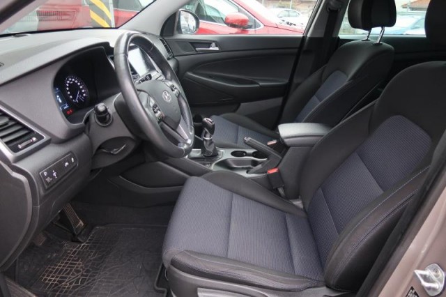 Hyundai Tucson  1.7 CRDi Trikolor