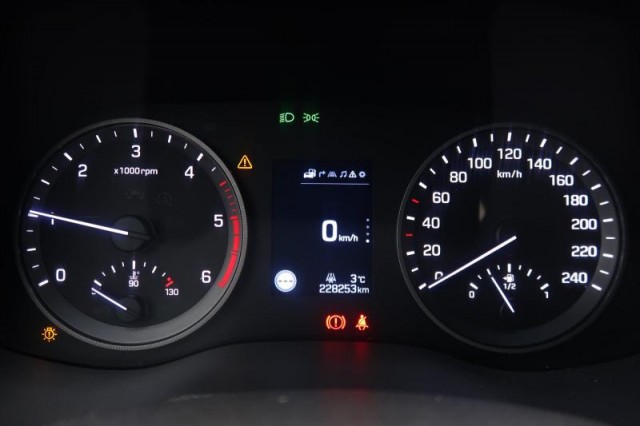 Hyundai Tucson  1.7 CRDi Trikolor