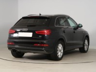 Audi Q3  2.0 TDI S line