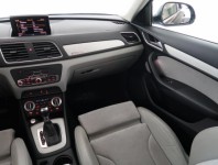 Audi Q3  2.0 TDI S line