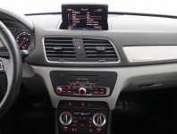Audi Q3  2.0 TDI S line
