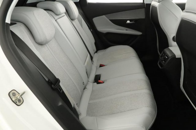 Peugeot 3008  1.6 THP 