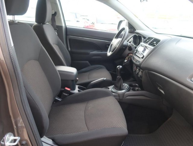 Mitsubishi ASX  1.6 MIVEC 