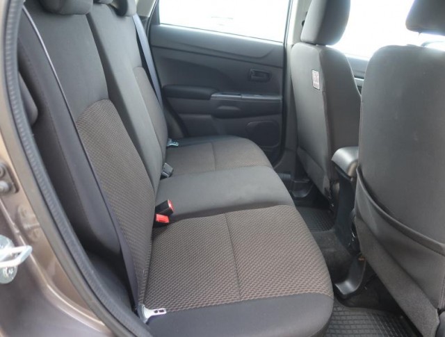 Mitsubishi ASX  1.6 MIVEC 