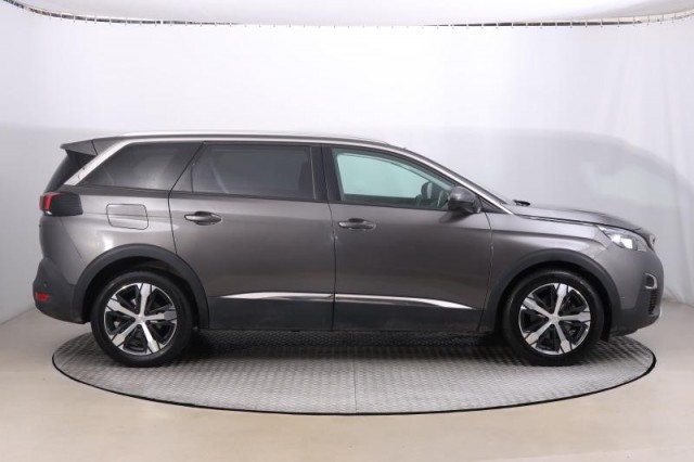 Peugeot 5008  1.6 BlueHDi 