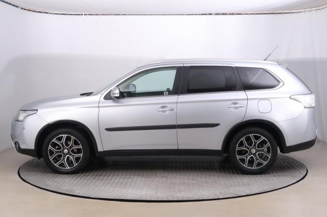 Mitsubishi Outlander  2.2 DI-D 