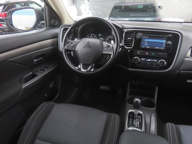 Mitsubishi Outlander  2.2 DI-D 