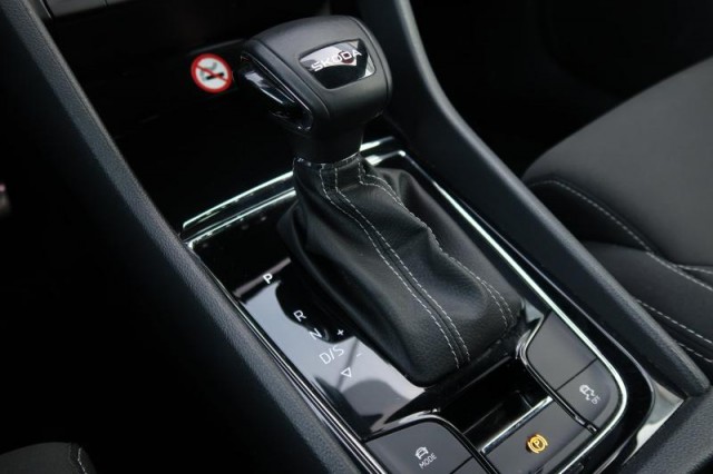 Škoda Karoq  1.5 TSI Sportline