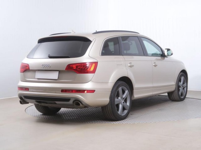 Audi Q7  3.0 TDI S-Line