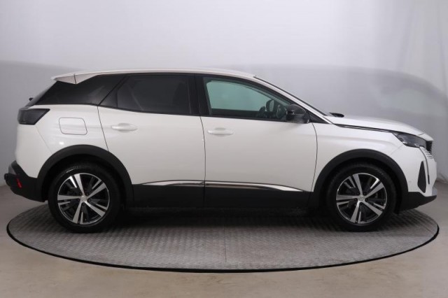 Peugeot 3008  1.5 BlueHDi 