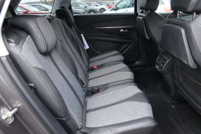 Peugeot 5008  1.6 BlueHDi 