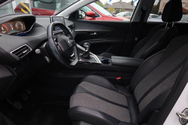 Peugeot 5008  PureTech 130 