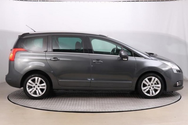 Peugeot 5008  2.0 BlueHDi 