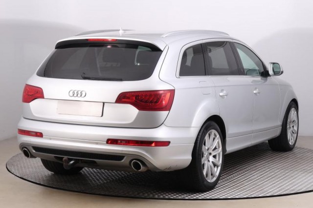 Audi Q7  3.0 TDI S-Line