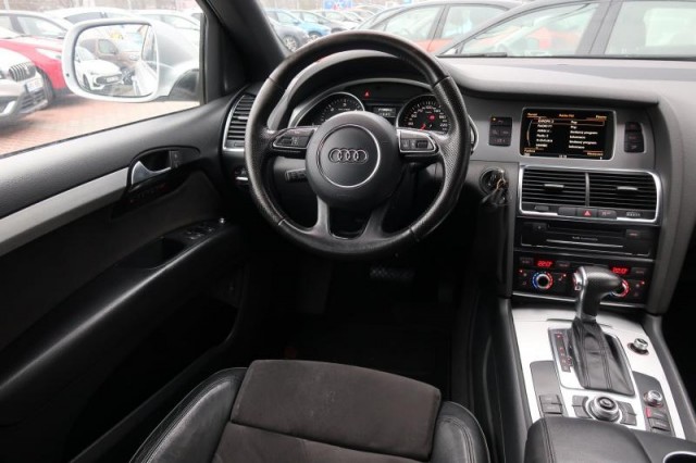 Audi Q7  3.0 TDI S-Line