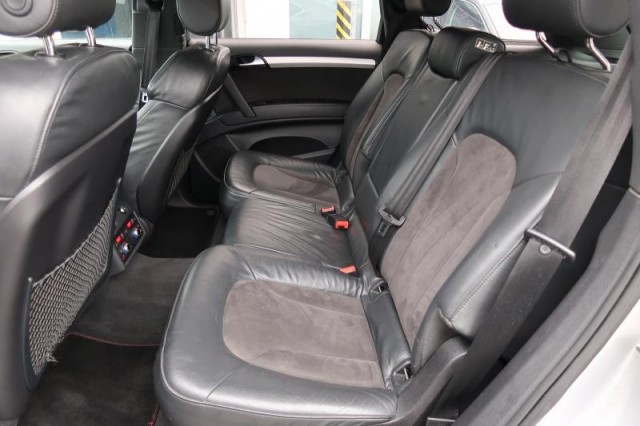 Audi Q7  3.0 TDI S-Line