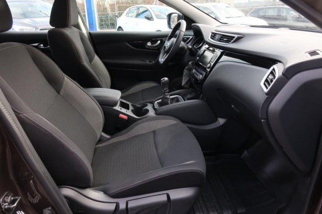 Nissan Qashqai  1.3 DIG-T 