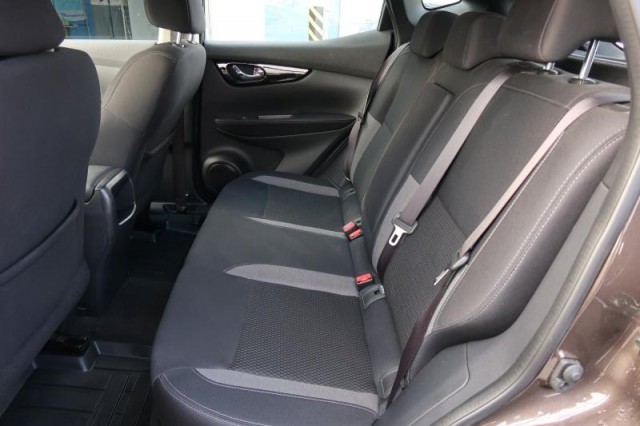 Nissan Qashqai  1.3 DIG-T 