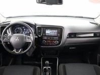 Mitsubishi Outlander  2.0 Intense