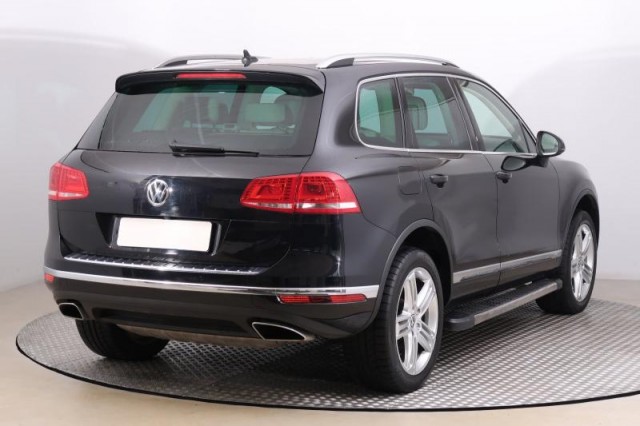 Volkswagen Touareg  3.0 TDI 