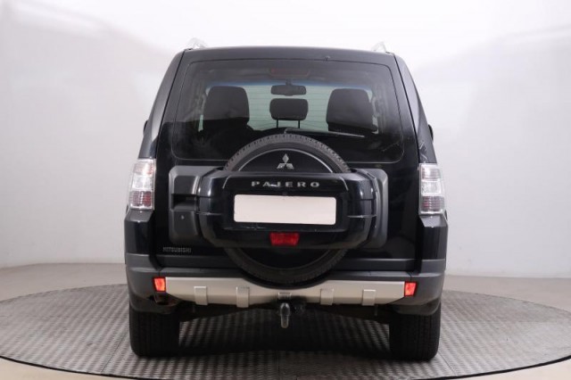 Mitsubishi Pajero  3.2 DI-D 