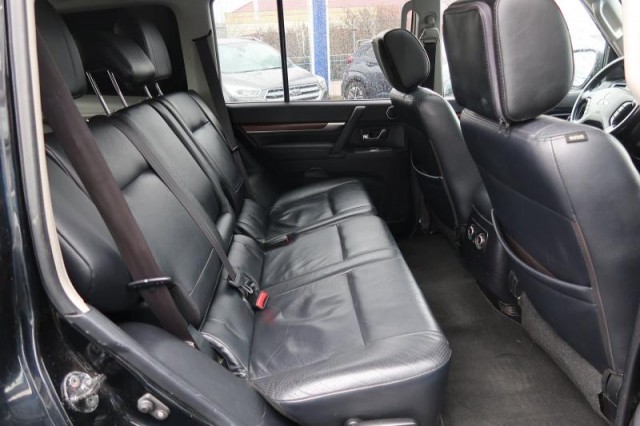 Mitsubishi Pajero  3.2 DI-D 