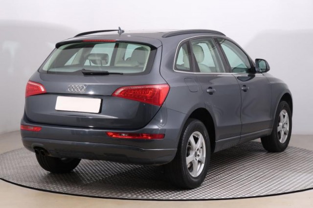 Audi Q5  2.0 TDI 