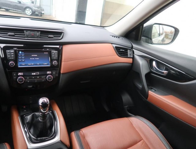 Nissan X-Trail  1.6 DIG-T 