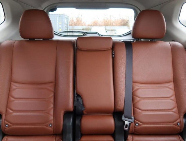 Nissan X-Trail  1.6 DIG-T 