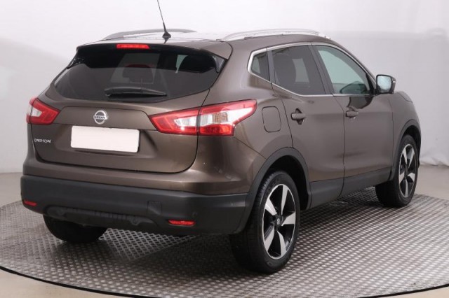 Nissan Qashqai  1.2 DIG-T N-Connecta