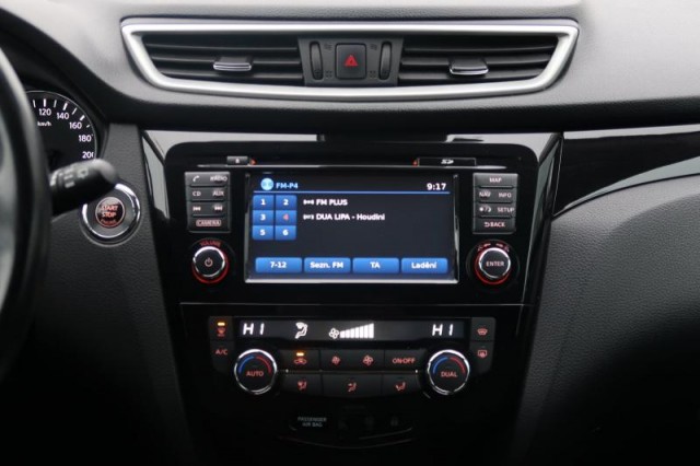 Nissan Qashqai  1.2 DIG-T N-Connecta